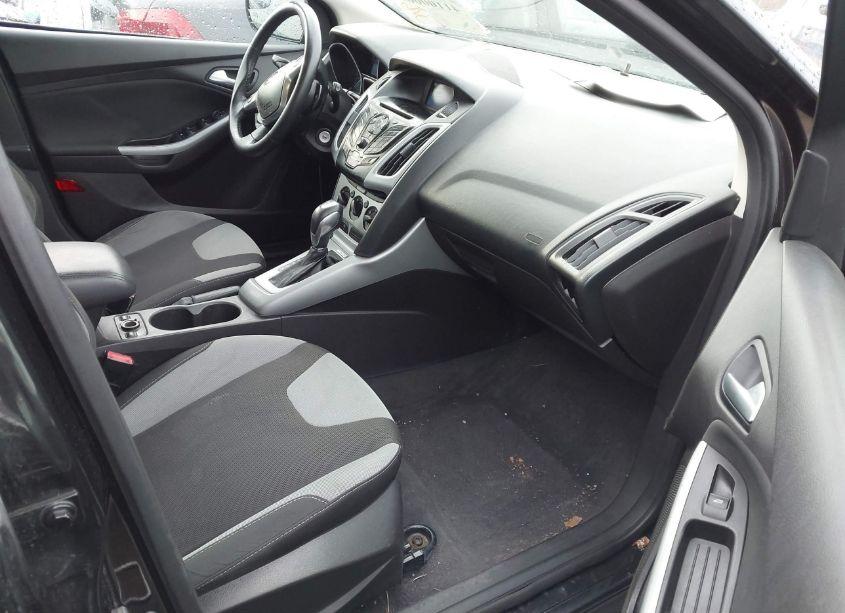 Photo 5 of 2012 Ford Focus SE (VIN 1FAHP3K23CL166939)