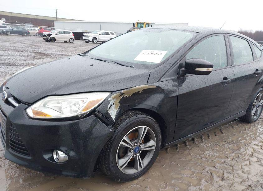 Photo 6 of 2012 Ford Focus SE (VIN 1FAHP3K23CL166939)
