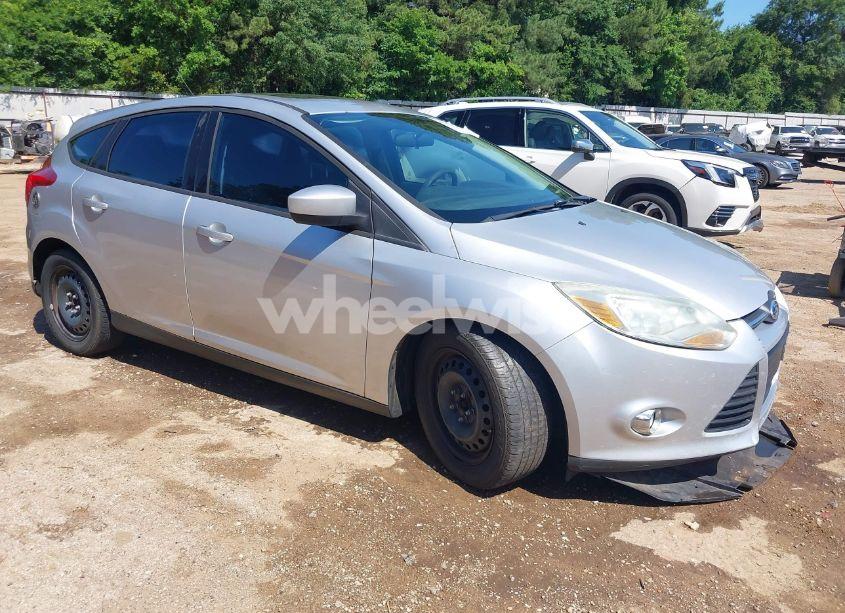 2012 Ford Focus SE (VIN 1FAHP3K23CL194921) main photo