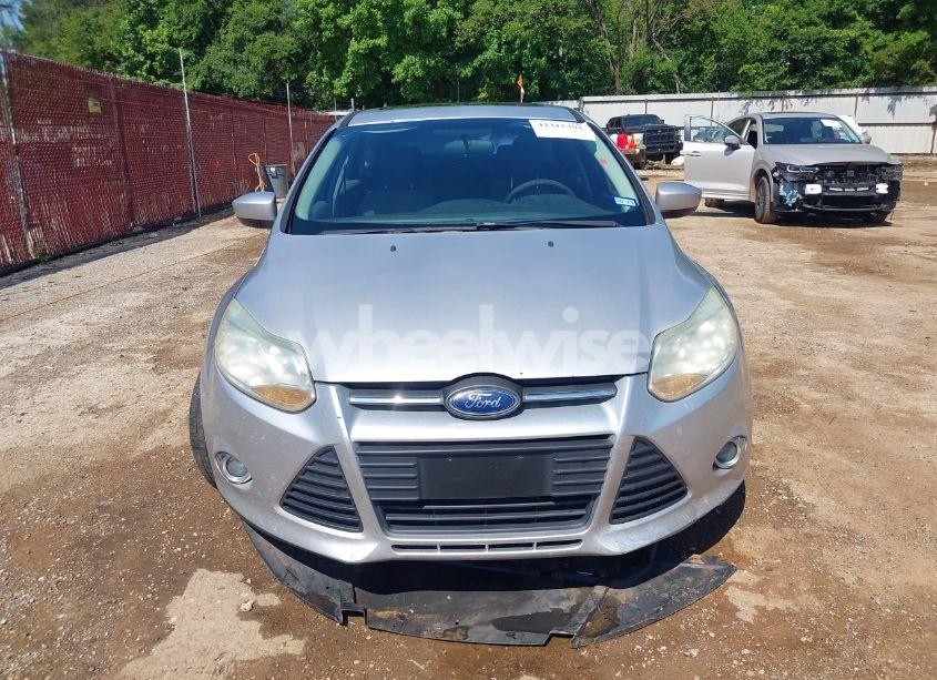 Photo 13 of 2012 Ford Focus SE (VIN 1FAHP3K23CL194921)