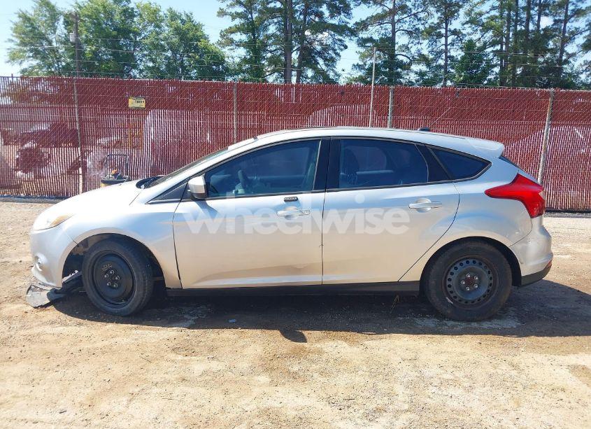 Photo 15 of 2012 Ford Focus SE (VIN 1FAHP3K23CL194921)