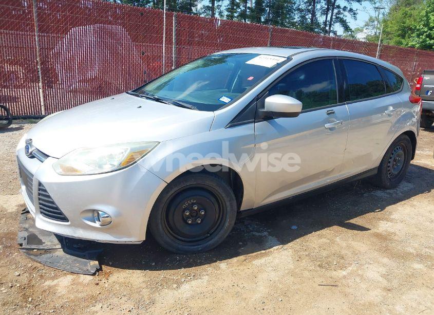 Photo 2 of 2012 Ford Focus SE (VIN 1FAHP3K23CL194921)