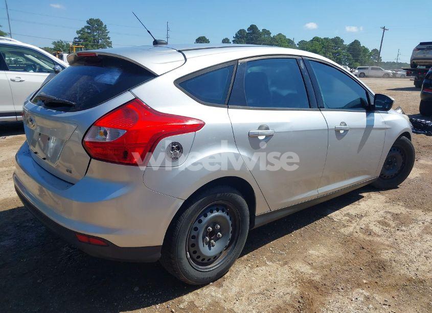 Photo 4 of 2012 Ford Focus SE (VIN 1FAHP3K23CL194921)