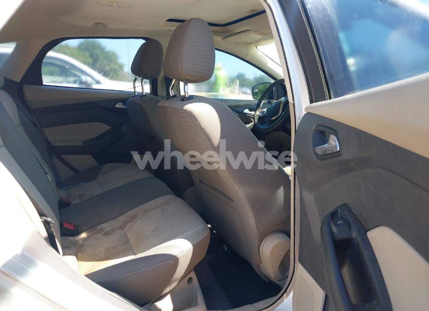 Photo 8 of 2012 Ford Focus SE (VIN 1FAHP3K23CL194921)