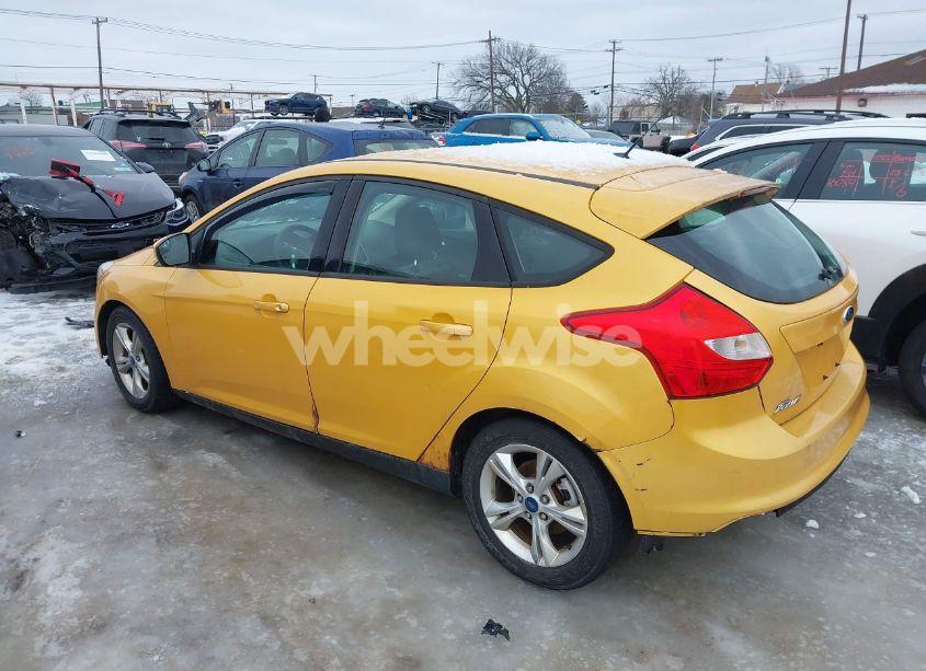 Photo 3 of 2012 Ford Focus SE (VIN 1FAHP3K23CL233412)