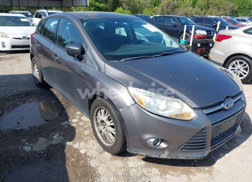 2012 Ford Focus SE (VIN 1FAHP3K23CL235113) main photo