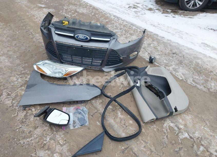 Photo 12 of 2012 Ford Focus SE (VIN 1FAHP3K23CL299961)