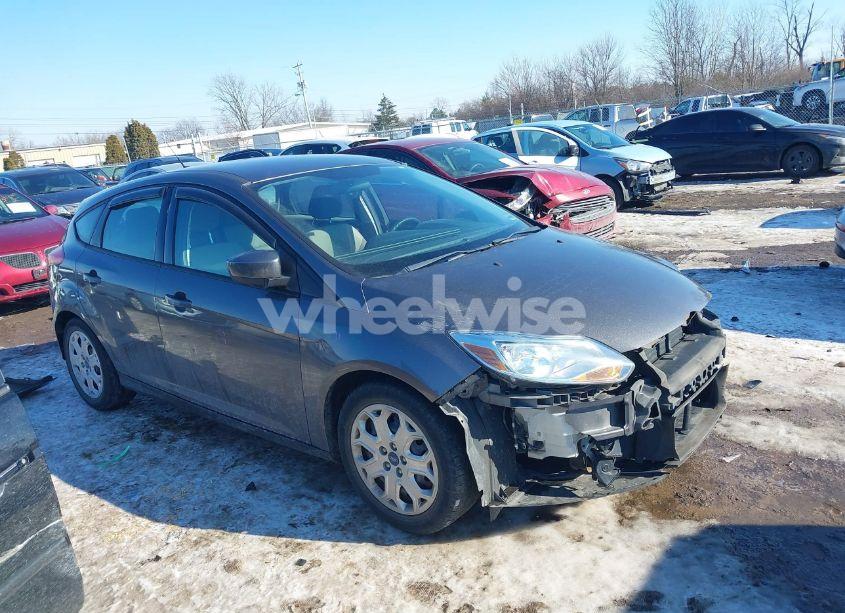 Photo 14 of 2012 Ford Focus SE (VIN 1FAHP3K23CL299961)