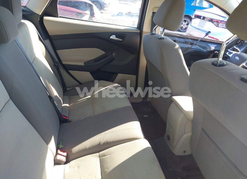 Photo 8 of 2012 Ford Focus SE (VIN 1FAHP3K23CL299961)