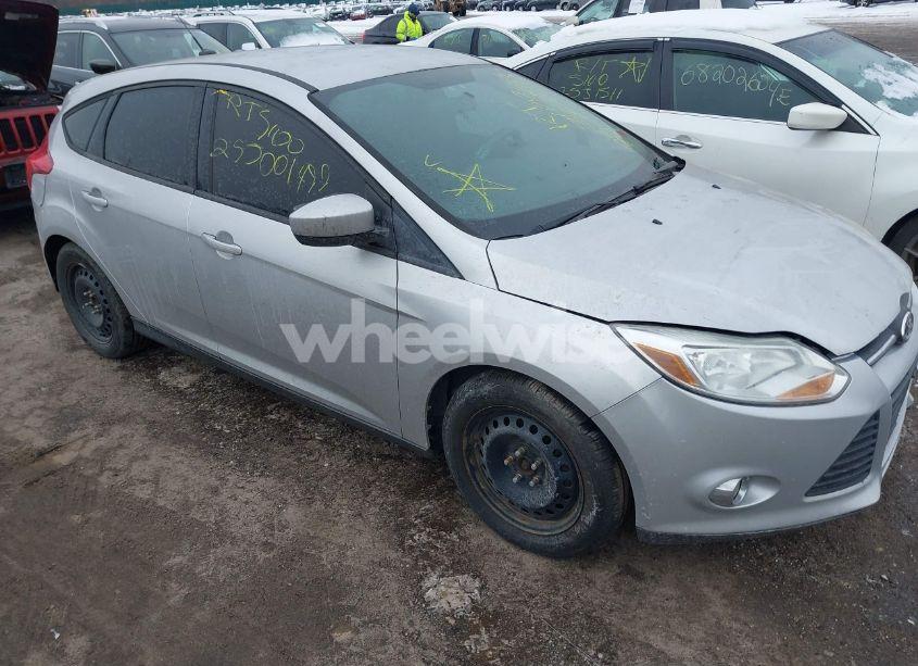2012 Ford Focus SE (VIN 1FAHP3K23CL442049) main photo