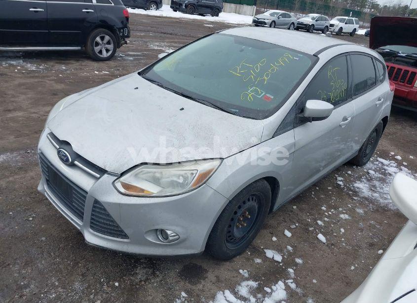 Photo 2 of 2012 Ford Focus SE (VIN 1FAHP3K23CL442049)