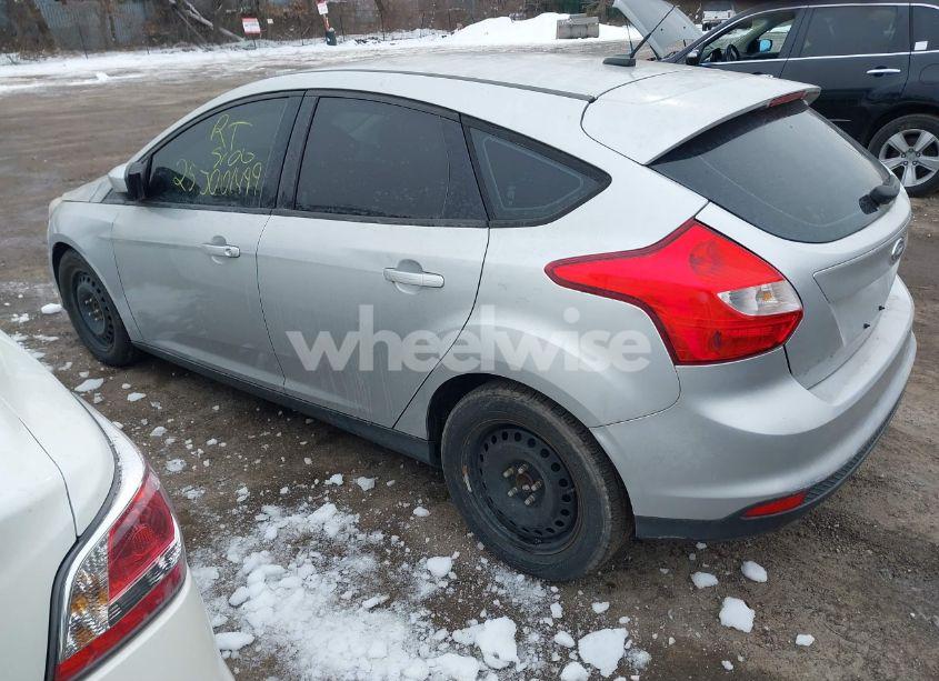 Photo 3 of 2012 Ford Focus SE (VIN 1FAHP3K23CL442049)
