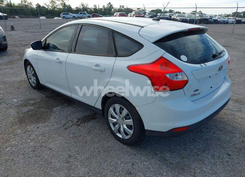 Photo 3 of 2012 Ford Focus SE (VIN 1FAHP3K24CL126451)