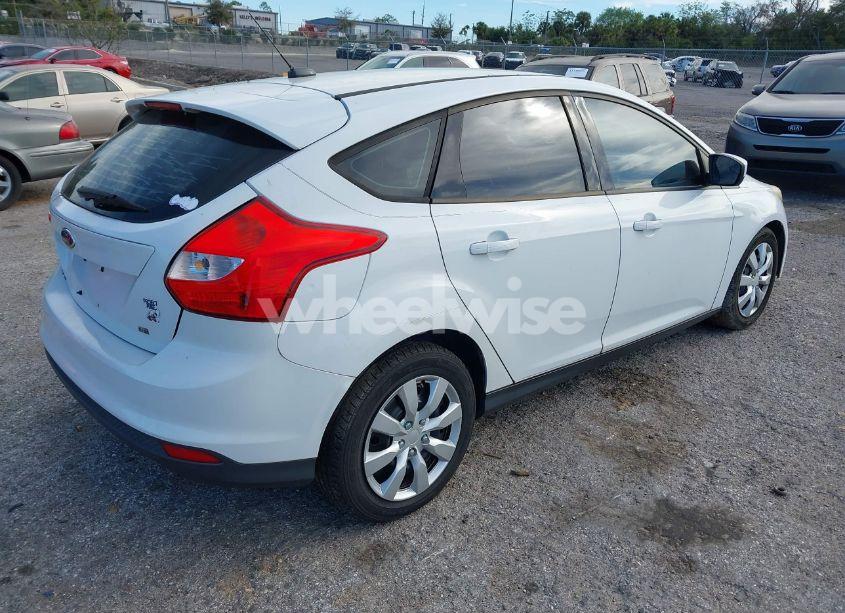 Photo 4 of 2012 Ford Focus SE (VIN 1FAHP3K24CL126451)
