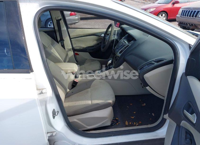 Photo 5 of 2012 Ford Focus SE (VIN 1FAHP3K24CL126451)