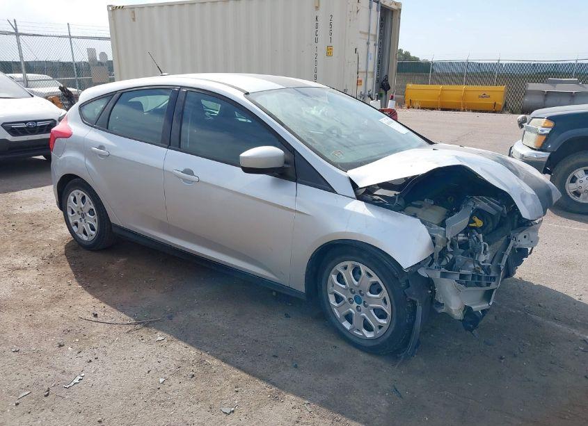 2012 Ford Focus SE (VIN 1FAHP3K24CL140771) main photo