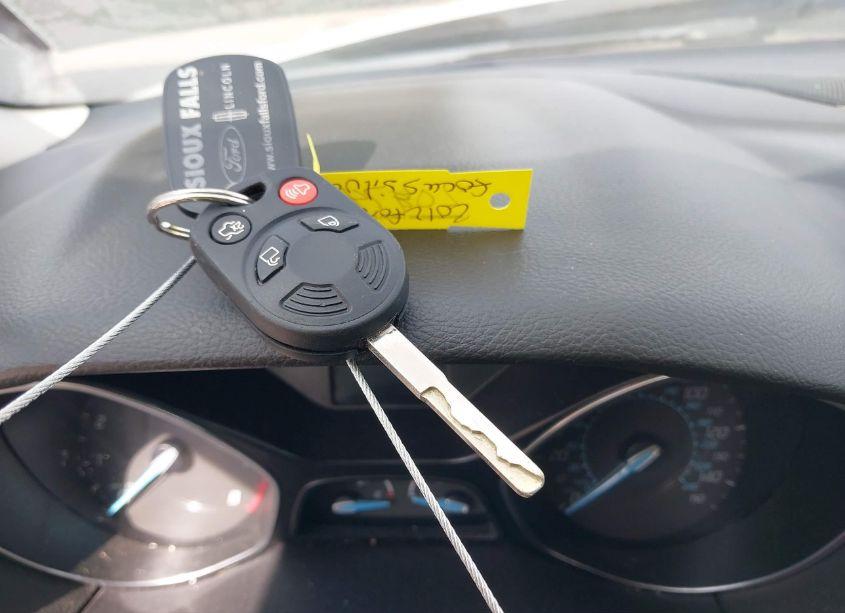 Photo 11 of 2012 Ford Focus SE (VIN 1FAHP3K24CL140771)