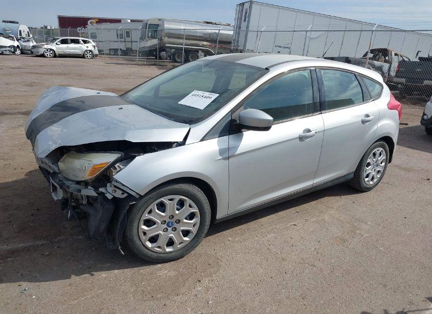 Photo 2 of 2012 Ford Focus SE (VIN 1FAHP3K24CL140771)