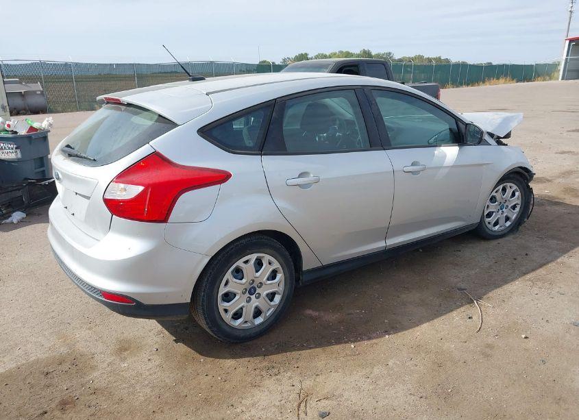 Photo 4 of 2012 Ford Focus SE (VIN 1FAHP3K24CL140771)
