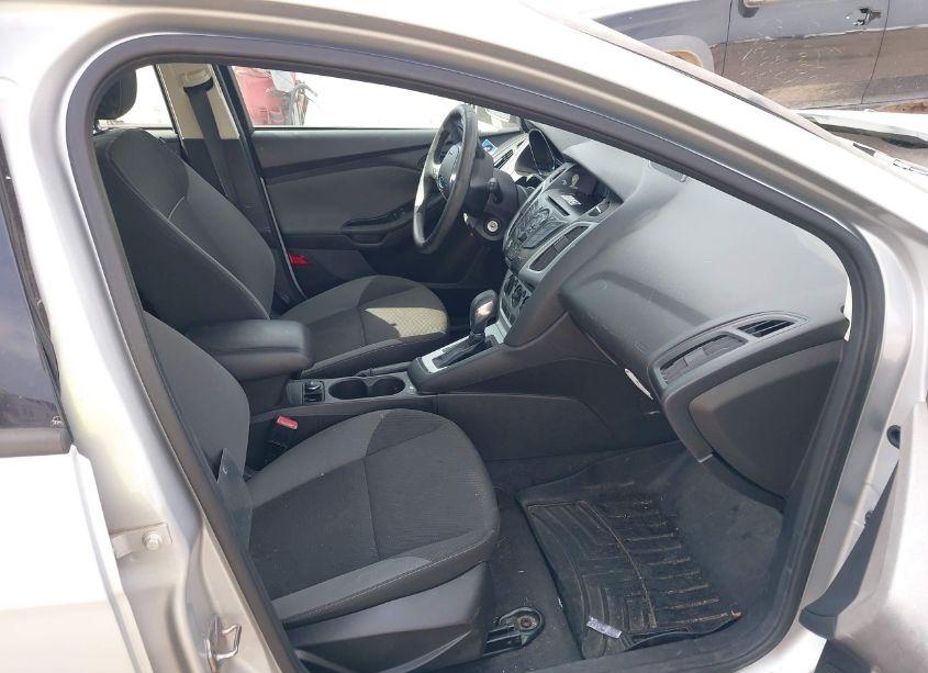 Photo 5 of 2012 Ford Focus SE (VIN 1FAHP3K24CL140771)