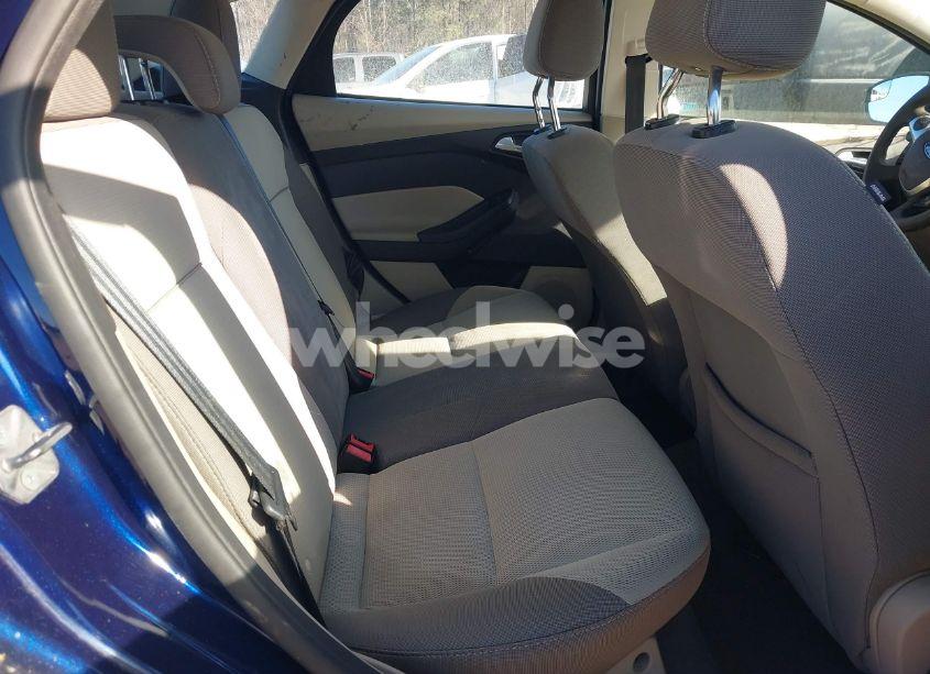Photo 8 of 2012 Ford Focus SE (VIN 1FAHP3K24CL150314)