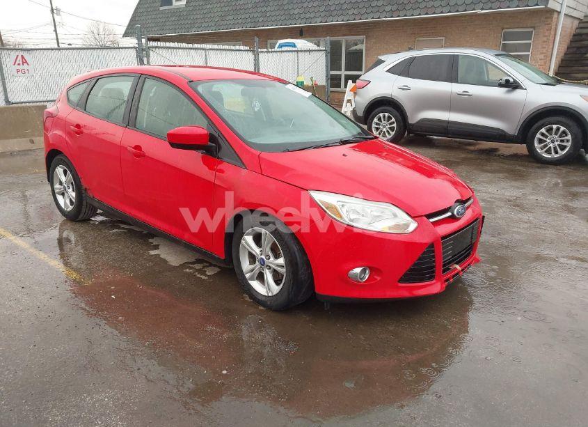 2012 Ford Focus SE (VIN 1FAHP3K24CL151950) main photo