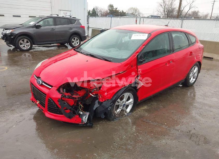 Photo 2 of 2012 Ford Focus SE (VIN 1FAHP3K24CL151950)