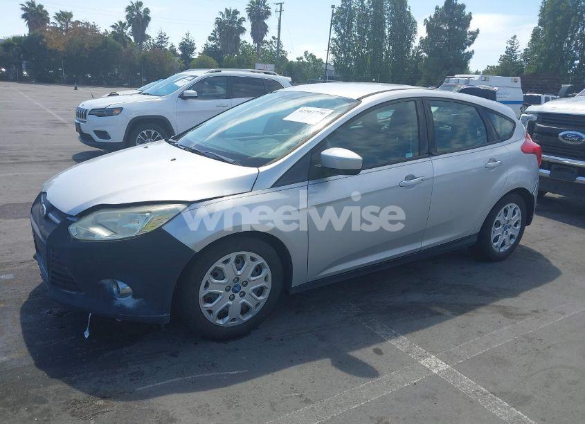 Photo 2 of 2012 Ford Focus SE (VIN 1FAHP3K24CL177576)