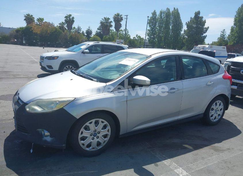 Photo 6 of 2012 Ford Focus SE (VIN 1FAHP3K24CL177576)