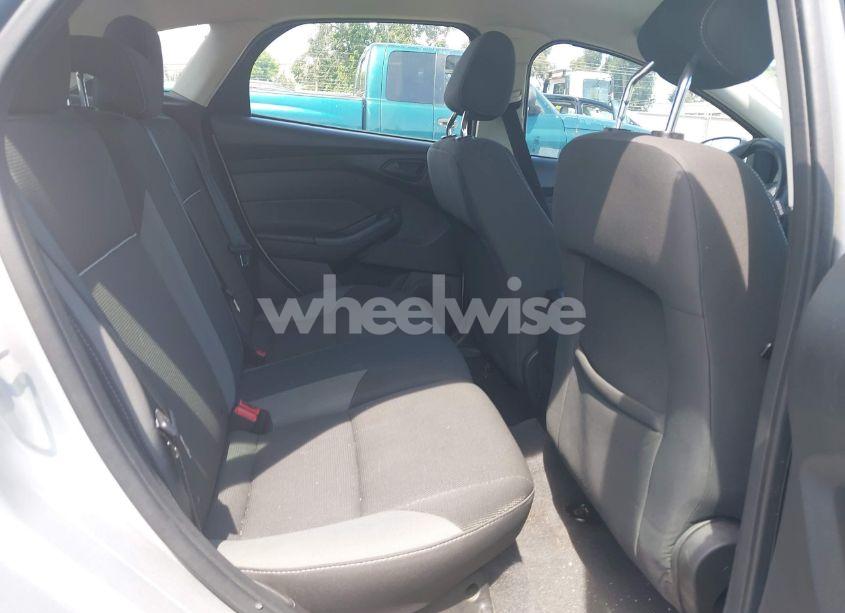 Photo 8 of 2012 Ford Focus SE (VIN 1FAHP3K24CL177576)