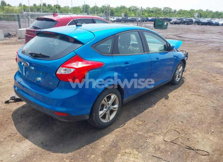 Photo 4 of 2012 Ford Focus SE (VIN 1FAHP3K24CL183216)