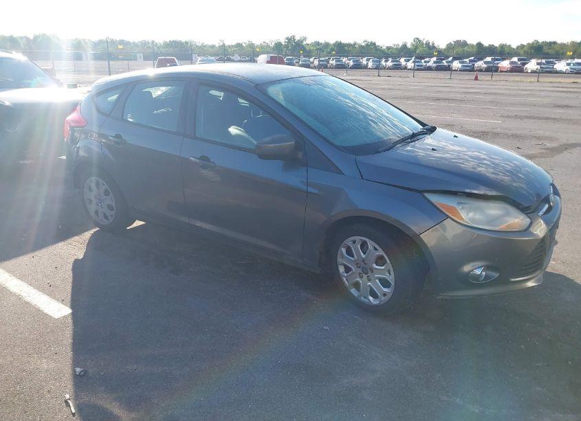 2012 Ford Focus SE (VIN 1FAHP3K24CL191638) main photo