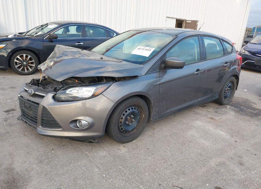 Photo 2 of 2012 Ford Focus SE (VIN 1FAHP3K24CL194541)