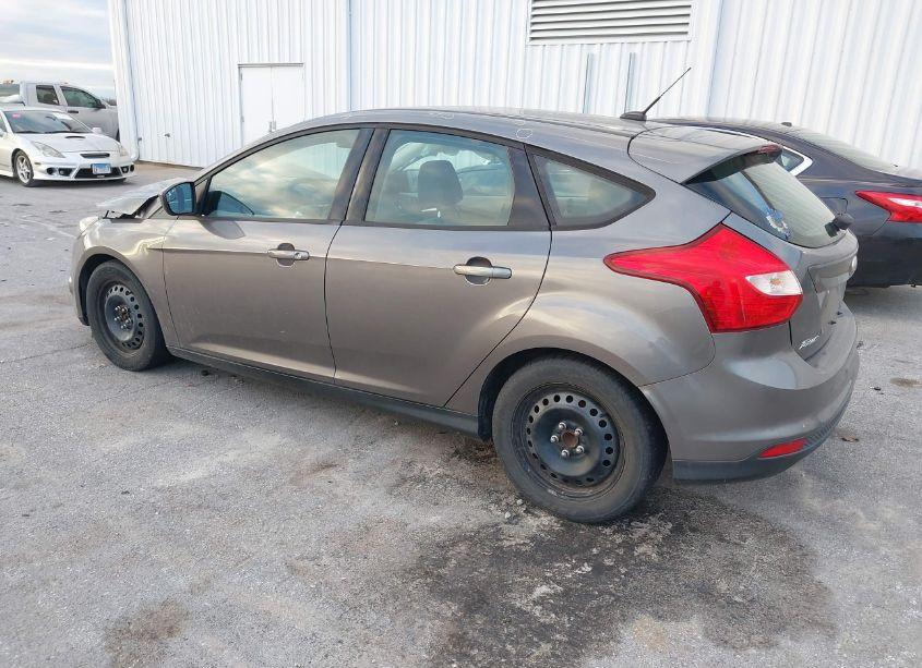 Photo 3 of 2012 Ford Focus SE (VIN 1FAHP3K24CL194541)