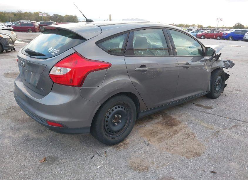Photo 4 of 2012 Ford Focus SE (VIN 1FAHP3K24CL194541)
