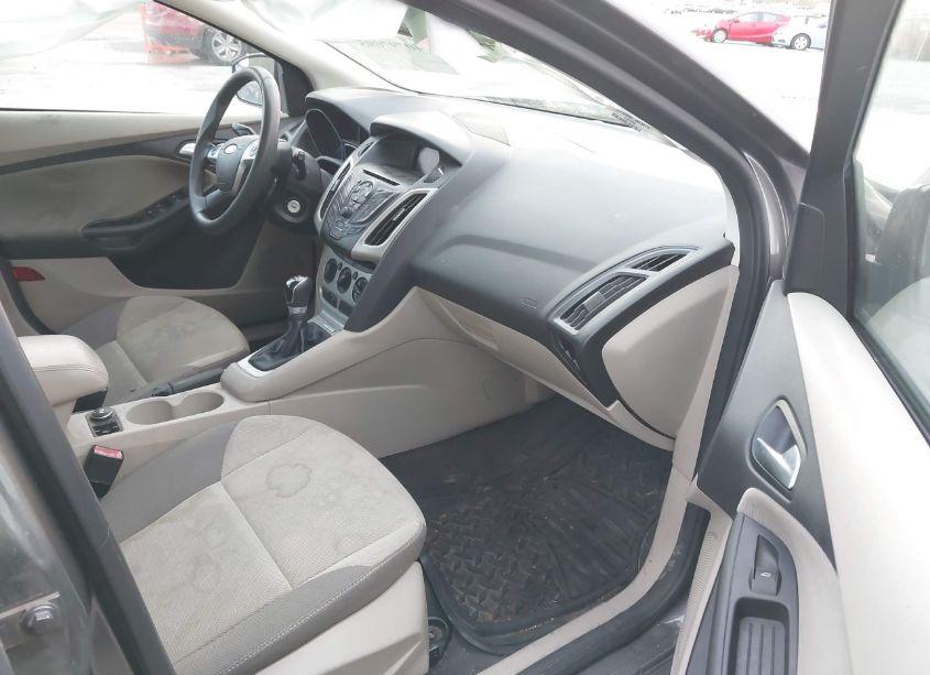 Photo 5 of 2012 Ford Focus SE (VIN 1FAHP3K24CL194541)