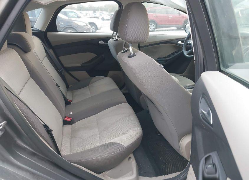 Photo 8 of 2012 Ford Focus SE (VIN 1FAHP3K24CL194541)