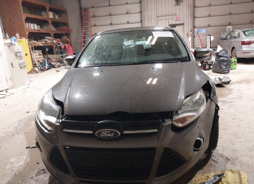 Photo 12 of 2012 Ford Focus SE (VIN 1FAHP3K24CL256469)