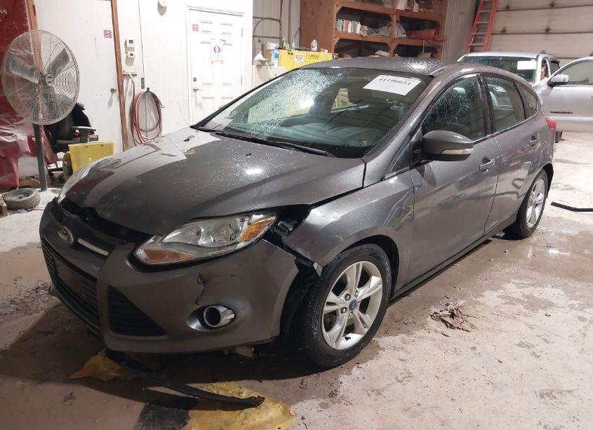 Photo 2 of 2012 Ford Focus SE (VIN 1FAHP3K24CL256469)