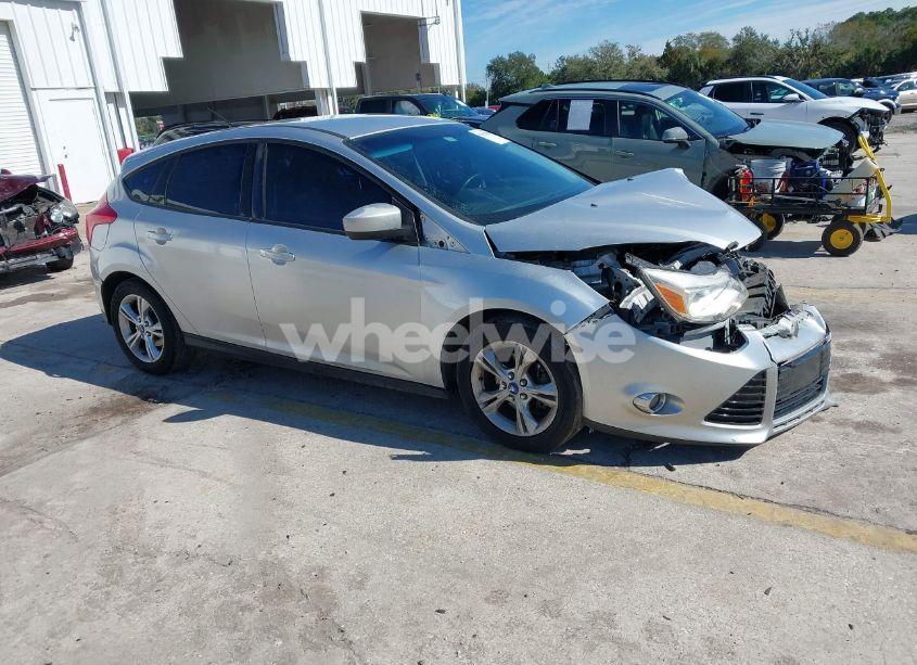 2012 Ford Focus SE (VIN 1FAHP3K24CL303788) main photo