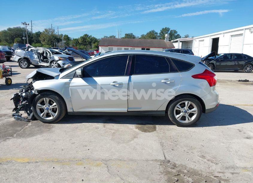 Photo 15 of 2012 Ford Focus SE (VIN 1FAHP3K24CL303788)