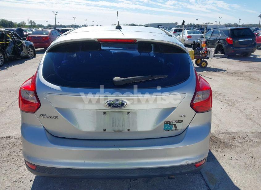 Photo 17 of 2012 Ford Focus SE (VIN 1FAHP3K24CL303788)
