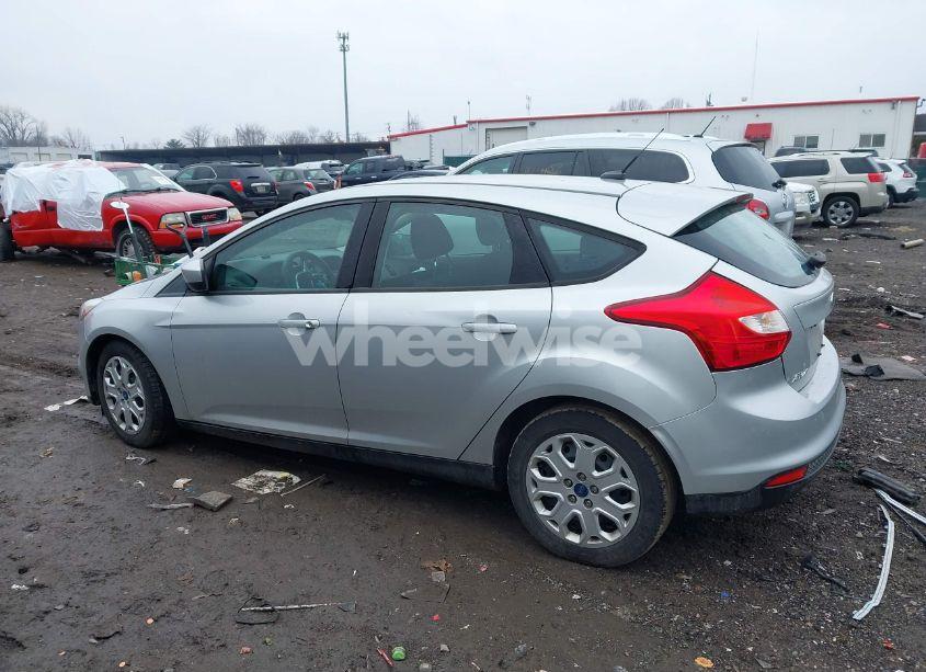 Photo 14 of 2012 Ford Focus SE (VIN 1FAHP3K24CL310255)