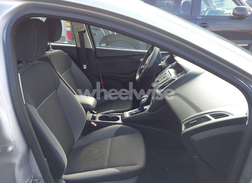 Photo 5 of 2012 Ford Focus SE (VIN 1FAHP3K24CL310255)