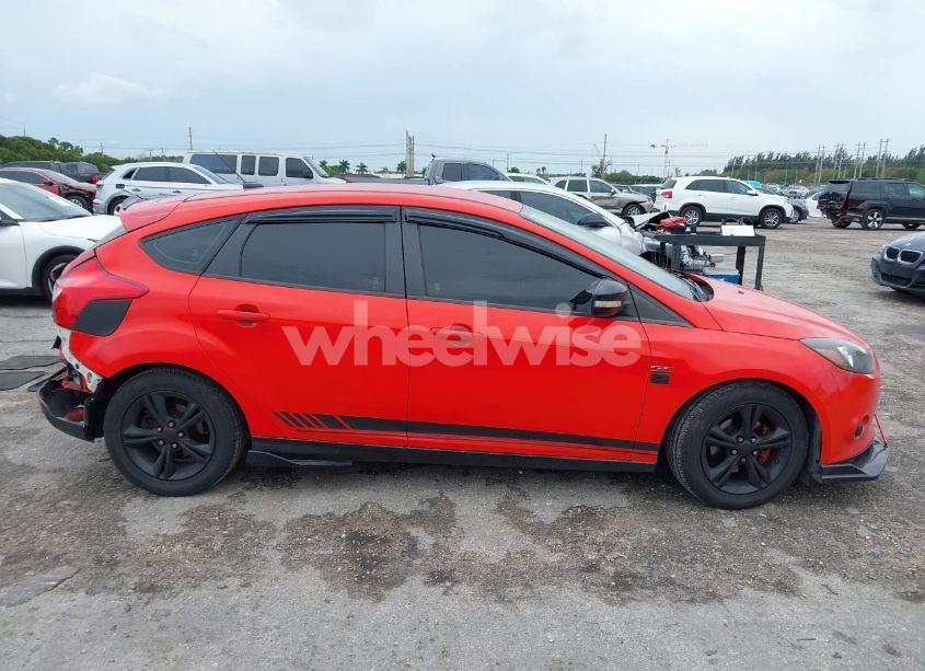 Photo 13 of 2012 Ford Focus SE (VIN 1FAHP3K24CL319747)