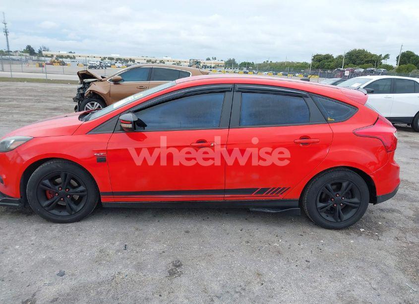 Photo 14 of 2012 Ford Focus SE (VIN 1FAHP3K24CL319747)