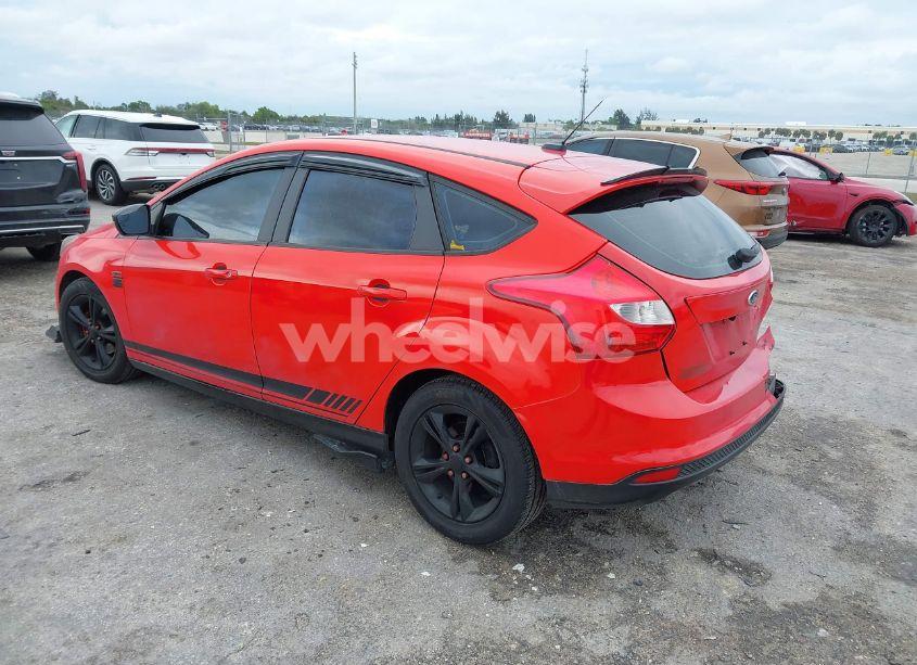 Photo 3 of 2012 Ford Focus SE (VIN 1FAHP3K24CL319747)