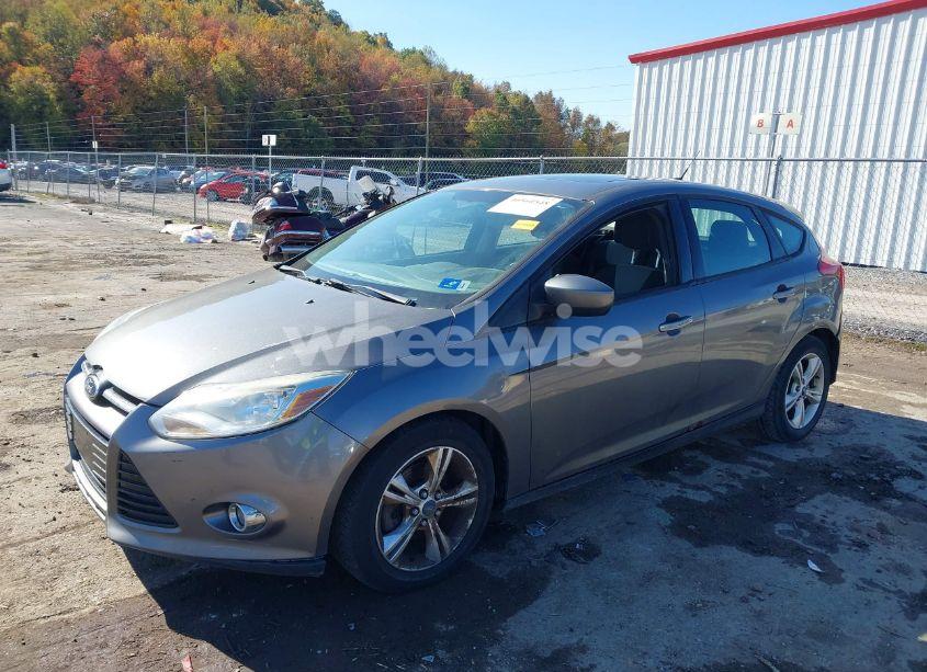Photo 2 of 2012 Ford Focus SE (VIN 1FAHP3K24CL322860)