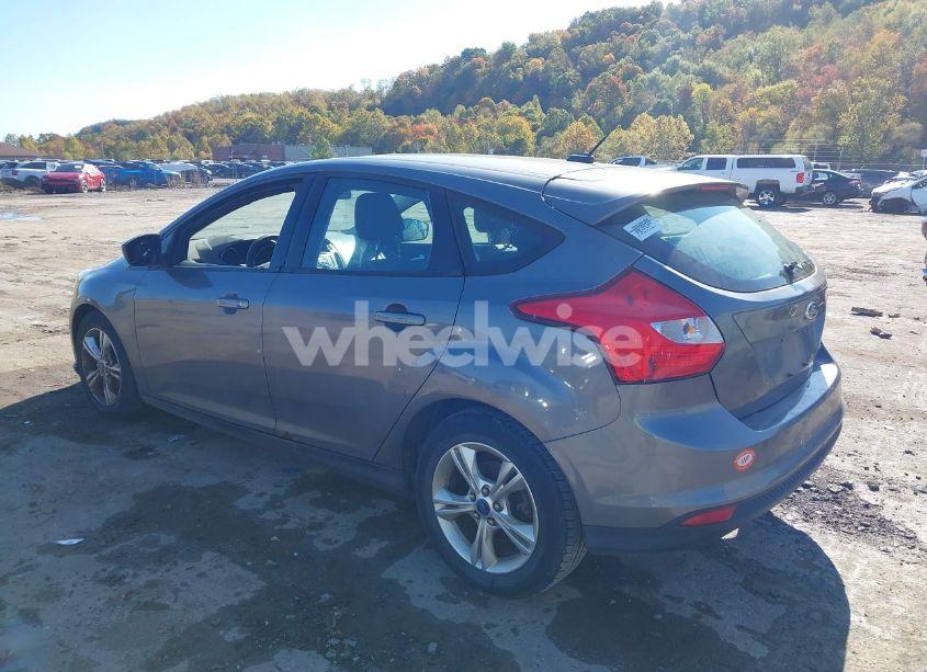 Photo 3 of 2012 Ford Focus SE (VIN 1FAHP3K24CL322860)