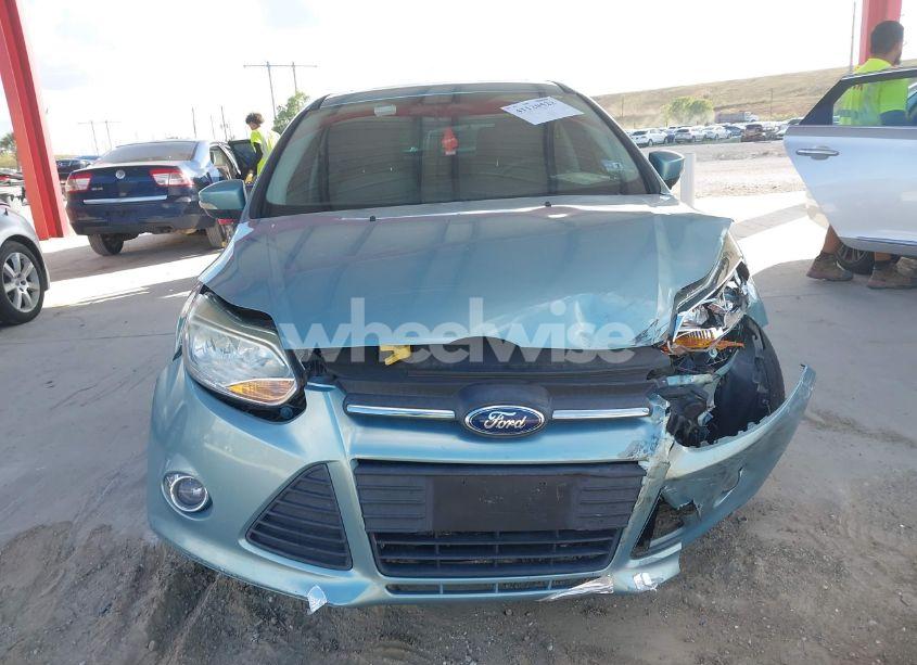 Photo 12 of 2012 Ford Focus SE (VIN 1FAHP3K24CL335415)